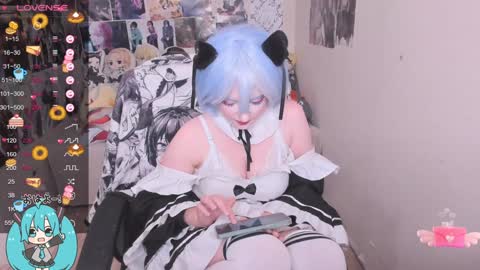 Miku online show from 12-01-24, 11:36