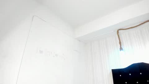 Snapshot of miku_katsuragi chatting on 09-30-25, 01:43 miku katsuragi online show from 09-30-25, 01:43