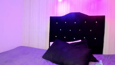 Snapshot of miku_katsuragi chatting on 11-11-25, 12:10 miku katsuragi online show from 11-11-25, 12:10