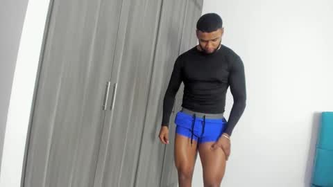 Snapshot of miky_xxx chatting on 10-08-25, 03:15 Miky online show from 10-08-25, 03:15