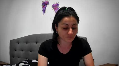Mikyloveu online show from 06-18-26, 04:22