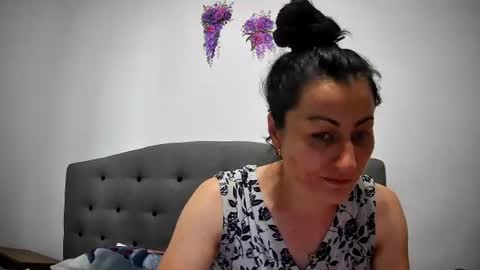 Mikyloveu online show from 06-27-26, 05:07