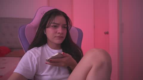 mila_1 online show from 02-10-25, 12:19