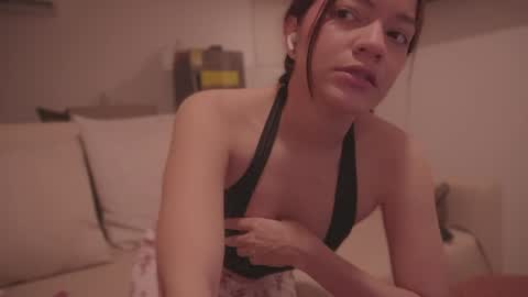 mila_1 online show from 10-26-25, 06:52