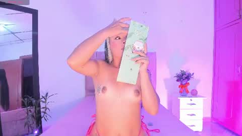 Snapshot of mila_1wood chatting on 08-01-26, 10:25 mila_1wood online show from 08-01-26, 10:25