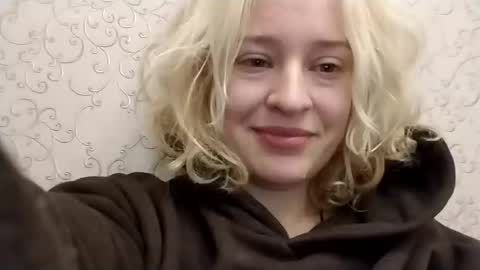 Snapshot of mila_420 chatting on 09-10-25, 09:09 Mila 420 online show from 09-10-25, 09:09