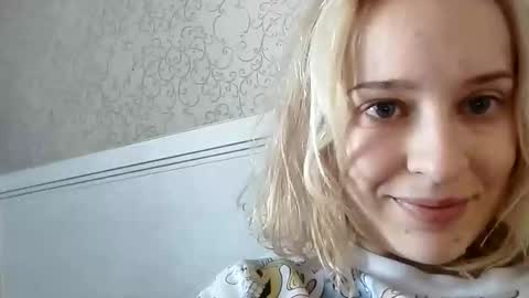 Snapshot of mila_420 chatting on 09-29-25, 09:03 Mila 420 online show from 09-29-25, 09:03