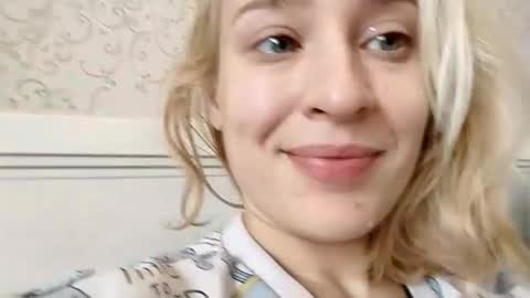 Snapshot of mila_420 chatting on 09-30-25, 07:24 Mila 420 online show from 09-30-25, 07:24