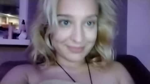 Snapshot of mila_420 chatting on 10-10-25, 05:45 Mila 420 online show from 10-10-25, 05:45