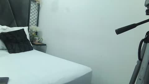 mila_adamss online show from 12-22-24, 11:11