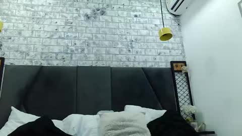 mila_adamss online show from 01-07-25, 10:54