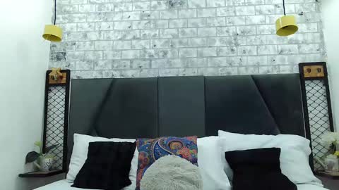 mila_adamss online show from 02-14-25, 10:59