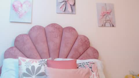 mila_adamss online show from 05-24-26, 10:31