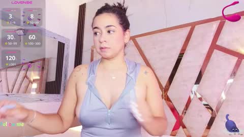 Snapshot of mila_clum chatting on 10-18-25, 06:52 Camila online show from 10-18-25, 06:52