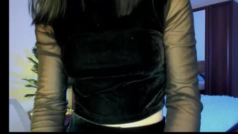 mila_dance_ online show from 01-07-26, 12:18