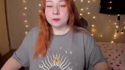 Snapshot of mila_foxxxy chatting on 02-25-25, 11:30 Mila shy sensual person online show from 02-25-25, 11:30