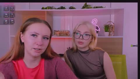 Snapshot of mila_glow chatting on 10-16-25, 08:59 mila_glow online show from 10-16-25, 08:59