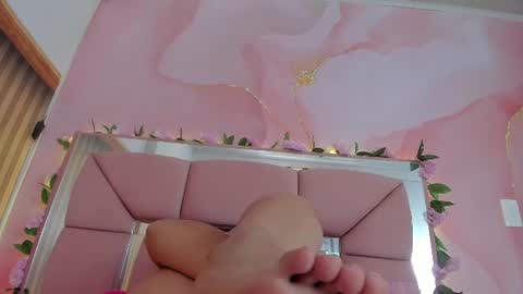 mila_grace_ online show from 06-23-26, 06:39