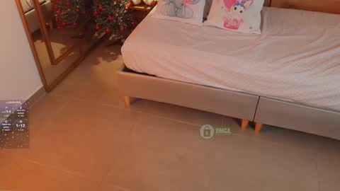 Milena  online show from 11-21-25, 11:20