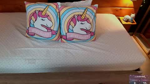 Snapshot of mila_kiitty chatting on 03-13-26, 11:17 Milena online show from 03-13-26, 11:17