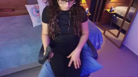 Milena  online show from 06-19-26, 11:25