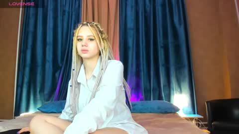 mila_kinor online show from 12-25-24, 11:11