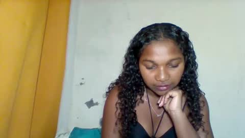 mila_lunah online show from 05-01-26, 02:32