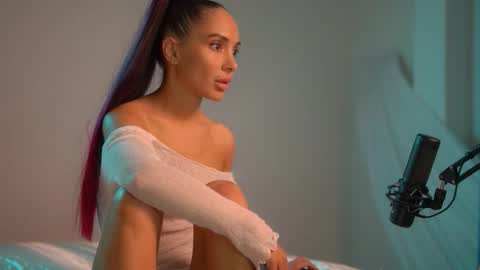 mila may  online show from 09-21-25, 03:46