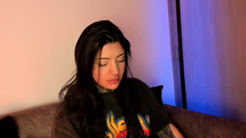 Snapshot of mila_monty__ chatting on 01-06-26, 07:12 online show from 01-06-26, 07:12