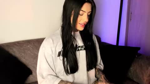 Snapshot of mila_monty__ chatting on 03-14-26, 01:12 online show from 03-14-26, 01:12