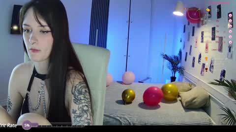 Snapshot of mila_nox chatting on 12-14-24, 08:29 Sasha online show from 12-14-24, 08:29