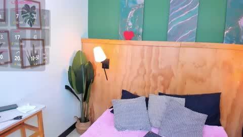 Mila and samy online show from 10-25-25, 12:02