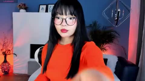 Snapshot of mila_shay chatting on 03-18-26, 11:35 Mila online show from 03-18-26, 11:35