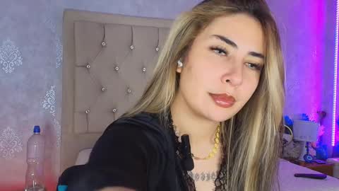 Snapshot of mila_smirnovavk chatting on 03-13-26, 04:08 MILA online show from 03-13-26, 04:08