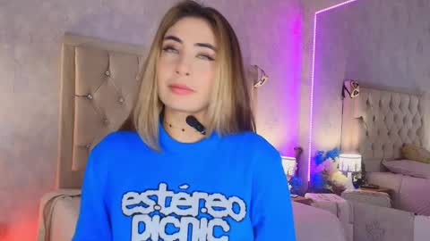 Snapshot of mila_smirnovavk chatting on 03-23-26, 03:54 MILA online show from 03-23-26, 03:54