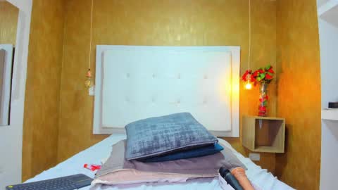 Snapshot of milaa_petite chatting on 03-30-26, 08:54 online show from 03-30-26, 08:54