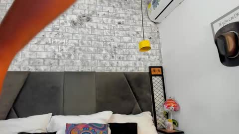 Snapshot of milaaadams chatting on 10-02-25, 10:22 mila online show from 10-02-25, 10:22