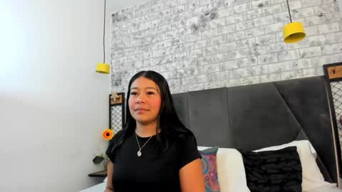 Snapshot of milaaadams chatting on 10-30-25, 10:38 mila online show from 10-30-25, 10:38