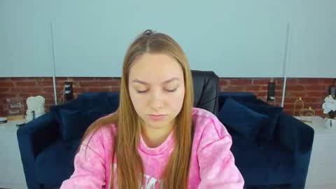 Milla online show from 02-02-26, 06:56