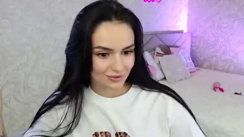 Snapshot of milaasweety chatting on 07-23-26, 01:20 Mila online show from 07-23-26, 01:20