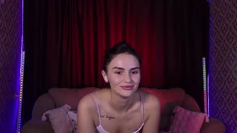 Snapshot of milaasweety chatting on 07-28-26, 03:43 Mila online show from 07-28-26, 03:43