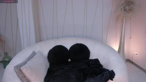 Mila online show from 09-14-25, 11:04