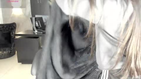 Snapshot of milacoleman chatting on 05-21-26, 03:13 Mila online show from 05-21-26, 03:13