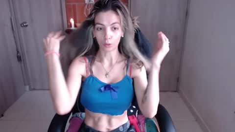 milacoxx8819 online show from 02-11-25, 02:57