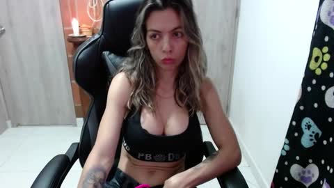 milacoxx8819 online show from 02-26-25, 11:52