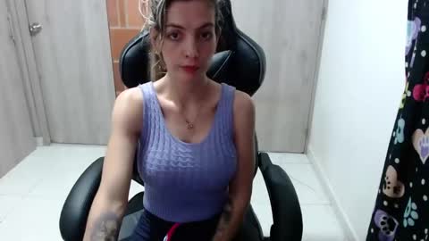 milacoxx8819 online show from 02-28-25, 11:56