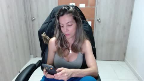 milacoxx8819 online show from 03-07-25, 01:31