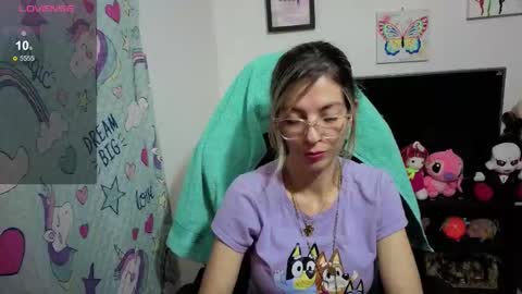 Snapshot of milacoxx8819 chatting on 09-25-25, 12:25 milacoxx8819 online show from 09-25-25, 12:25