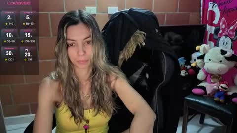 Snapshot of milacoxx8819 chatting on 10-06-25, 11:35 milacoxx8819 online show from 10-06-25, 11:35