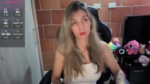 Snapshot of milacoxx8819 chatting on 10-12-25, 08:41 milacoxx8819 online show from 10-12-25, 08:41